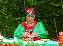 Sabantuy-2016-yarmarka-umel'tsev-616-Bastanovo